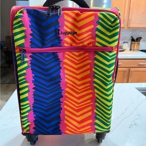 it Luggage Multicolor Chevron Suitcase